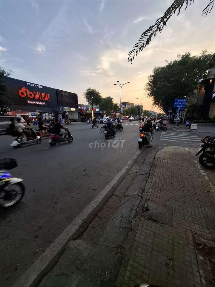 CHÍNH CHỦ. NHÀ 4 TẦNG 60M² MẶT TIỀN Đ. NHỰA 8M NGAY AEON TÂN PHÚ 10,8Đ
