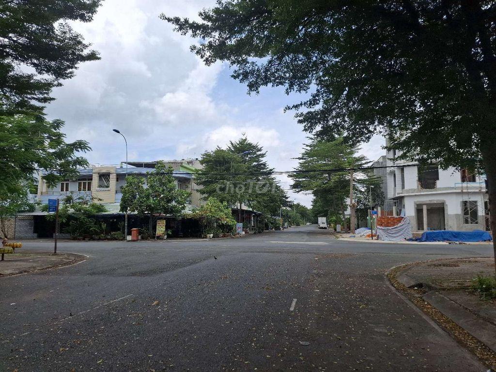 Bán đất mặt tiền kinh doanh