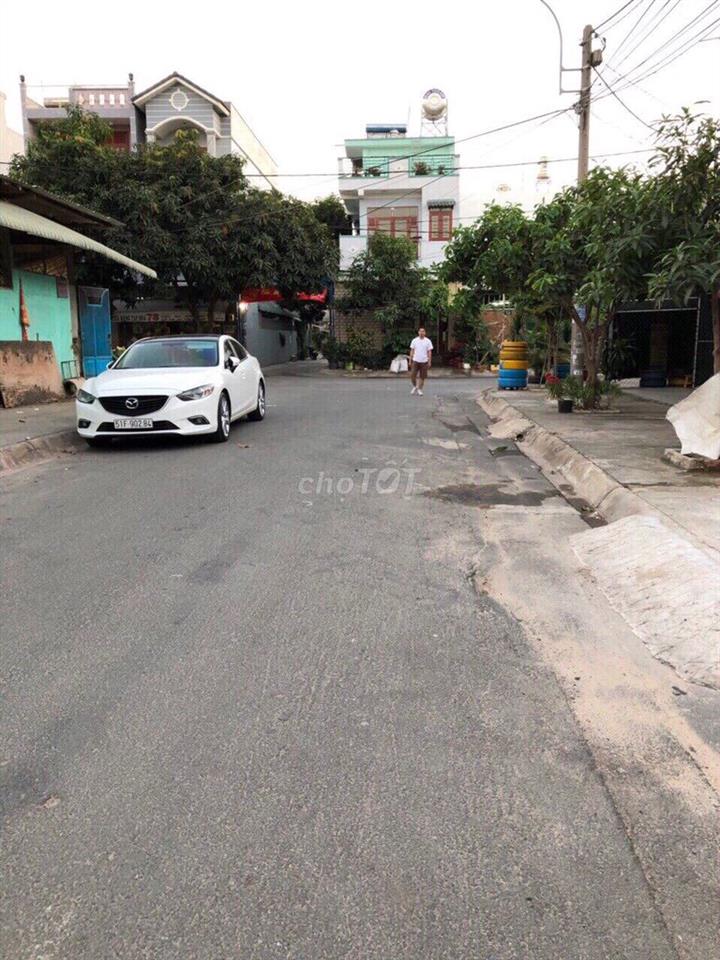 Cần bán lại lô đất gần BX Q8 ngay Tạ Quang Bửu