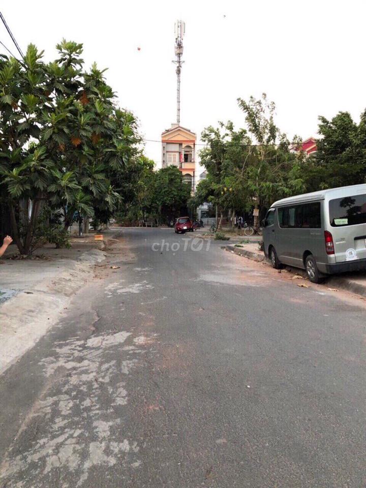 Cần bán lại lô đất gần BX Q8 ngay Tạ Quang Bửu