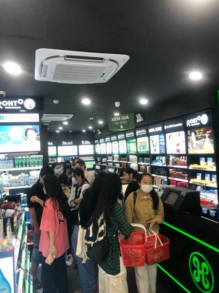 Giảm 1.5ty Chính chủ, Bán mt Lê Văn Lương, đang cho thuê 40tr/tháng.