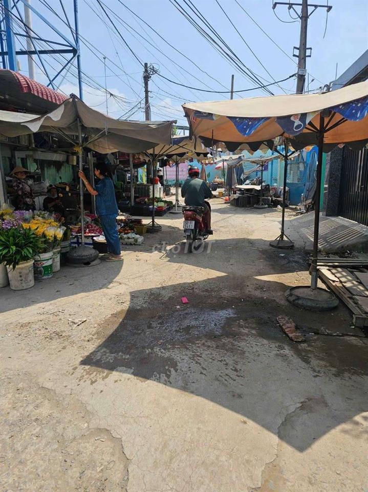 Bán nền đất 7×8,5m(53m2) full thổ cư trong lòng Chợ Quy Đức Bình Chánh