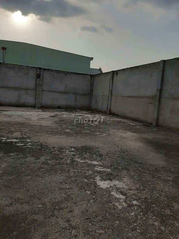 Cho thuê kho 15×20m(300m2) mặt tiền đường xe hơi C13 Nguyễn Văn Linh