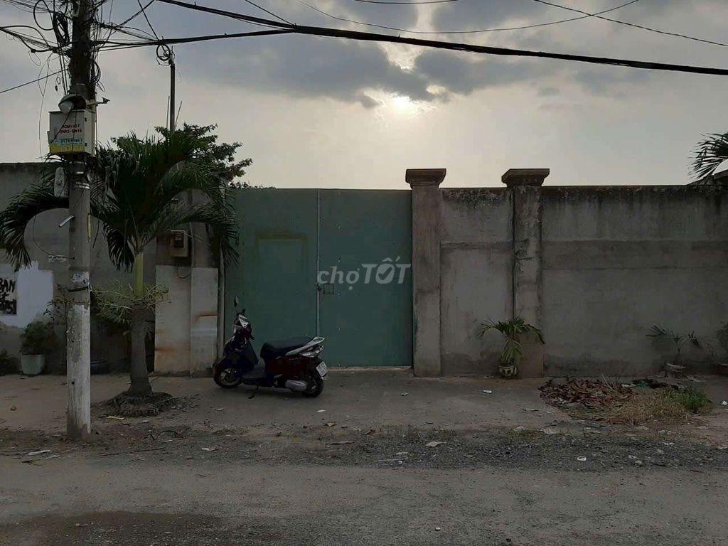 Cho thuê kho 15×20m(300m2) mặt tiền đường xe hơi C13 Nguyễn Văn Linh