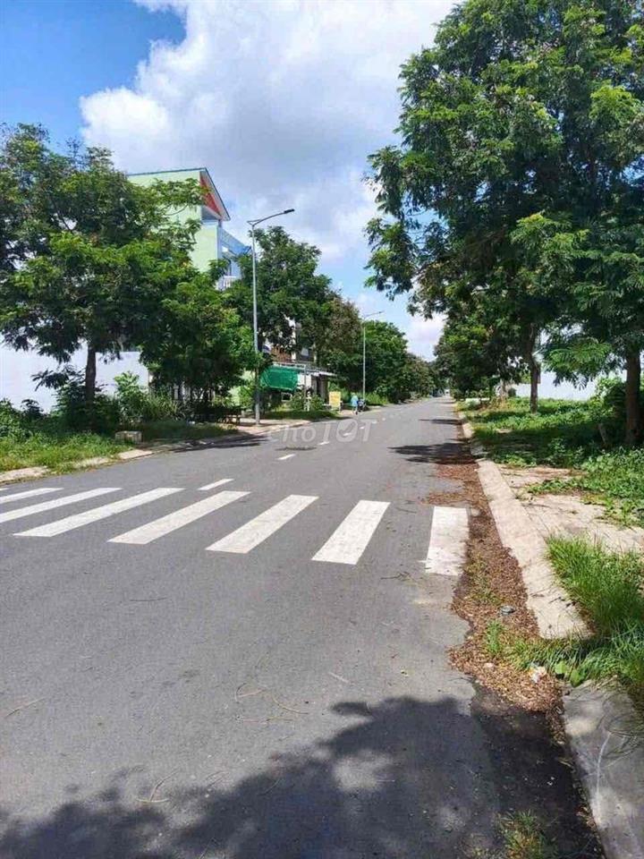 cần bán đất ở ngay KDC bình hưng bình chánh