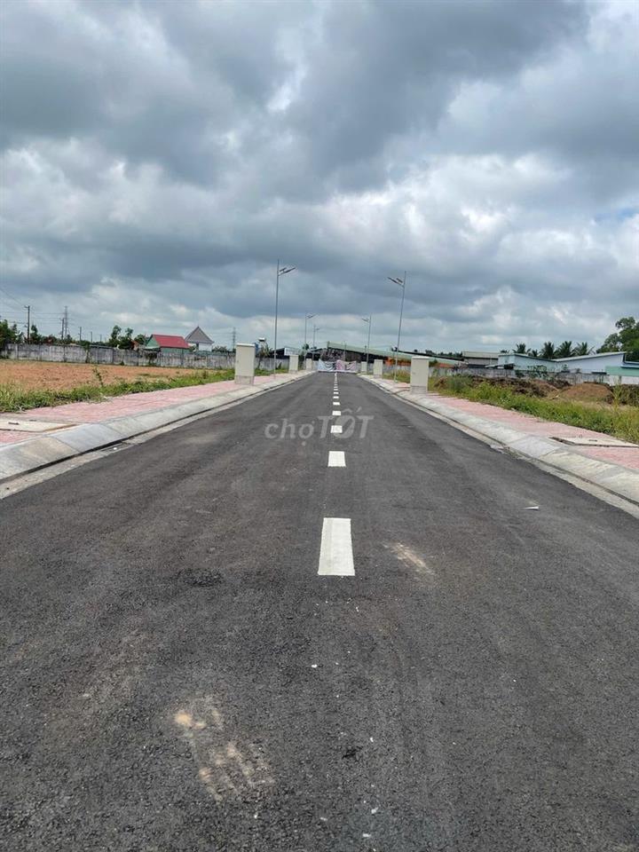 Đất Bình Chánh giá ngộp, 1 tỷ 65, công chứng ngay và liền.