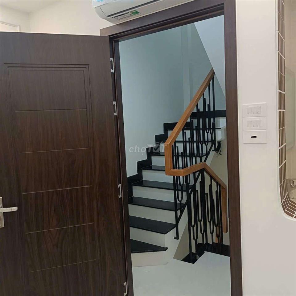 Bán nhà HXH Phùng Văn Cung - 4 tấm DTSD: 110m2 - SHCC 