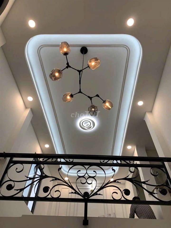 Bán nhà HXH Phùng Văn Cung - 4 tấm DTSD: 110m2 - SHCC 