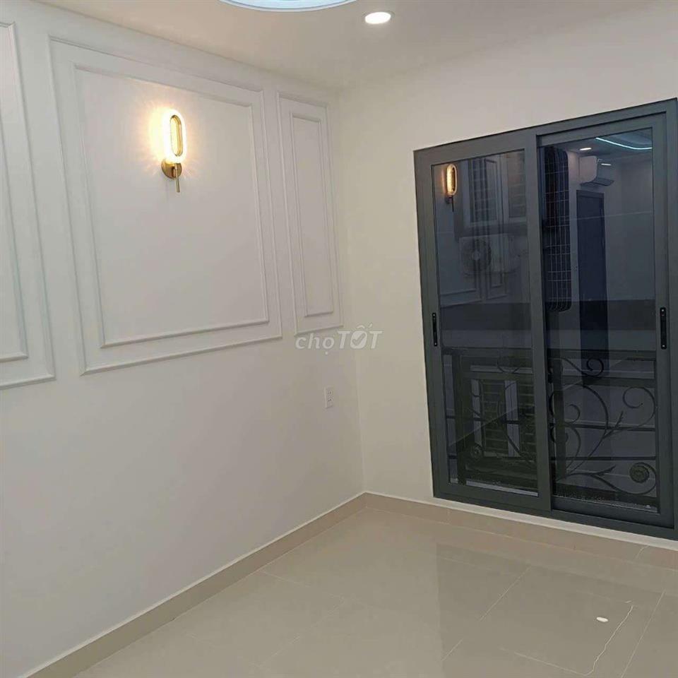 Bán nhà HXH Phùng Văn Cung - 4 tấm DTSD: 110m2 - SHCC 