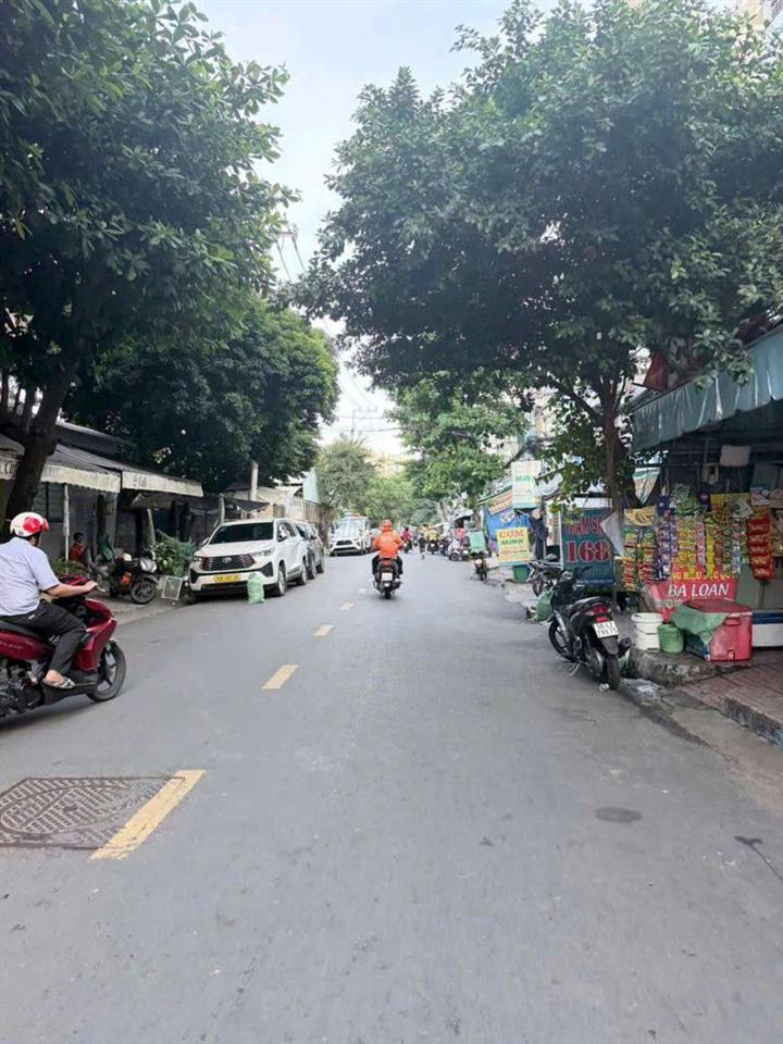 Bán nhà 2 tầng Dương Bá Trạc - Sau MT 1 căn - SHCC - Giá cực tốt 
