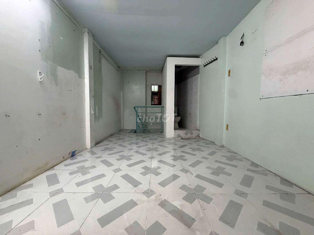 Bán nhà đường An Dương Vương - DTSD: 30m2 - Sổ Hồng sẵn 