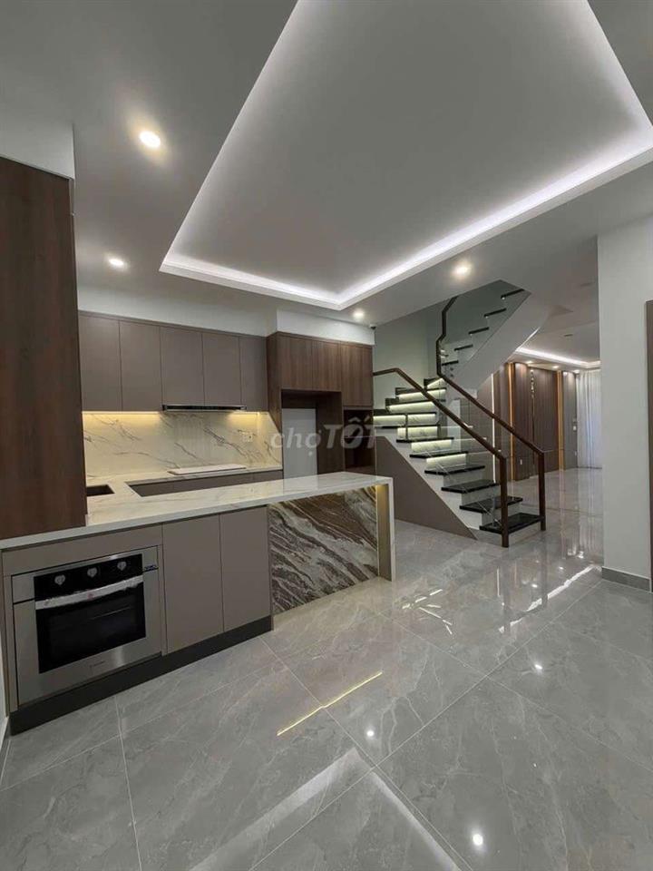 Bán nhà 5 tầng HXH Nguyễn Tiểu La - Khu VIP- Sổ Hồng sẵn, vừa ở vừa KD