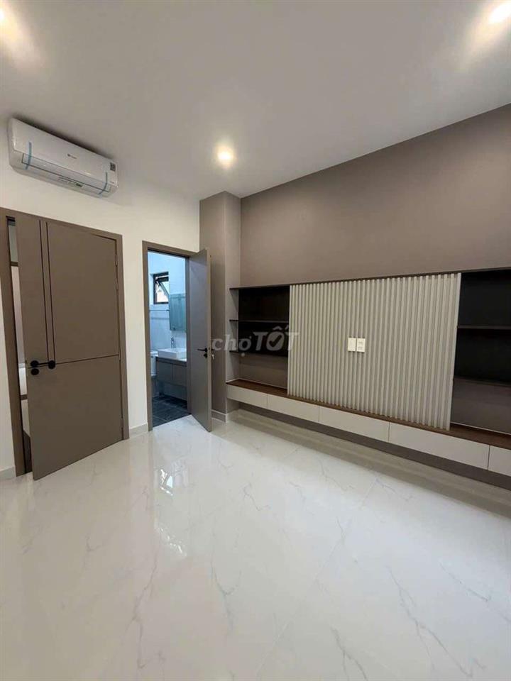Bán nhà 5 tầng HXH Nguyễn Tiểu La - Khu VIP- Sổ Hồng sẵn, vừa ở vừa KD