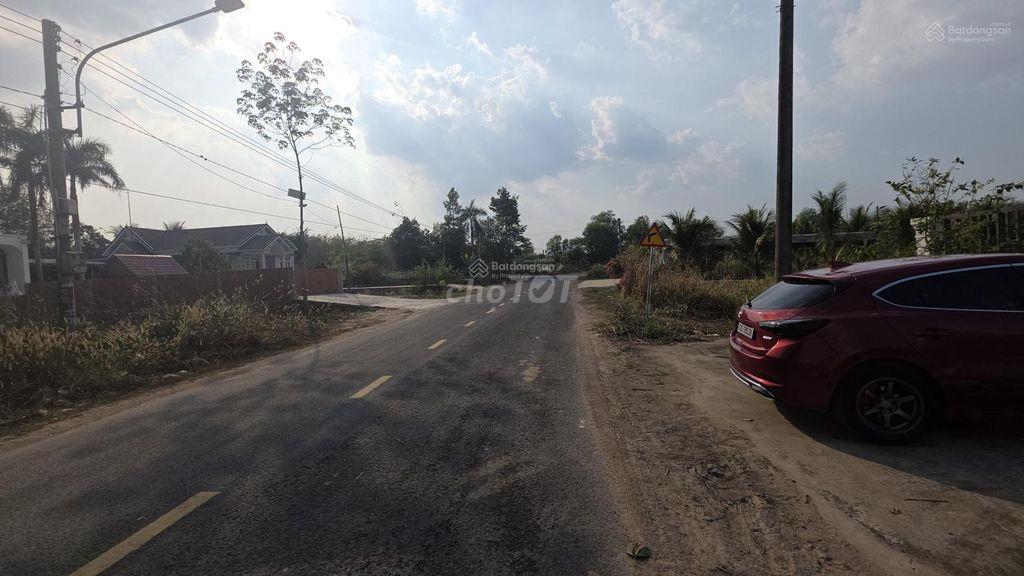 Bán đất MT DH619, 4,5 tỷ TL, DT đất 1.620m2 có 300m2 đất XD, MG 2%