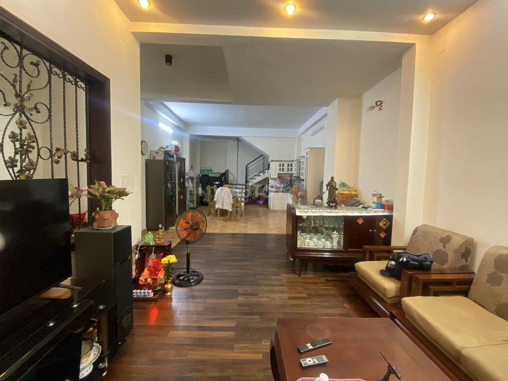 PHẠM VĂN HAI, PHƯỜNG TÂN SƠN NHẤT, TPHCM. DT: 5.05M X 16, 2 LẦU + ST