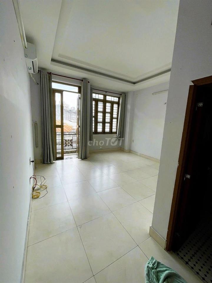 Phòng trọ đẹp, máy lạnh, ban công, giá chỉ từ 3 triệu