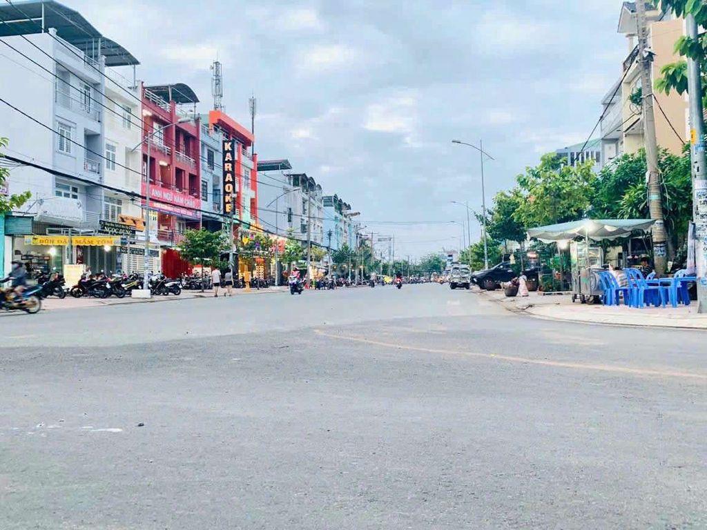 Bán vài lô đất kdc Bình Chánh Ql50 gần bxq8