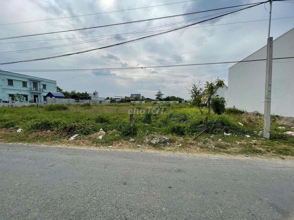toi có đất 300m2 chỉ 700 triệu đất ở ngã tư Xoài doi 