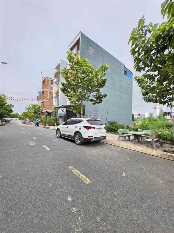 Bán đất giá rẻ ở KDC Vĩnh Phú , hợp đầu tư kinh doanh 123m2/1,55ty SHR