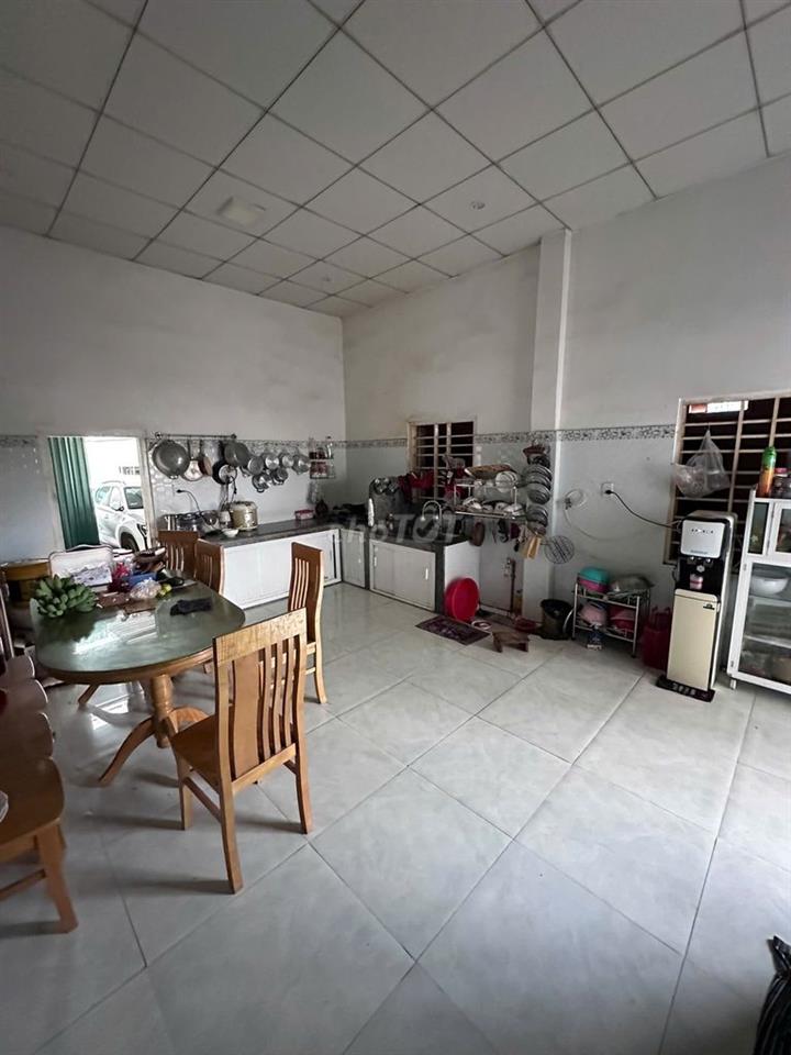 Thay đổi chổ ở nên cần bán gấp nhà chính chủ tại Cà Ná