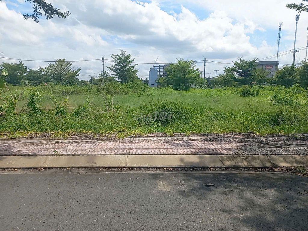 cần bán đất Long Cang