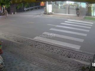 Nhà nguyên căn có gác mát mẻ yên tĩnh