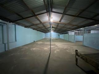 Cho thuê nhà xưởng 500m2, sân rộng 200m2, Gần Cầu rạch Tam, Chợ Đệm BC