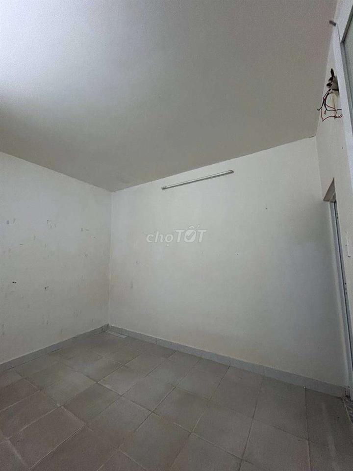 CHO THUÊ PHÒNG TRỌ GẦN BẾN XE QUẬN 8

.