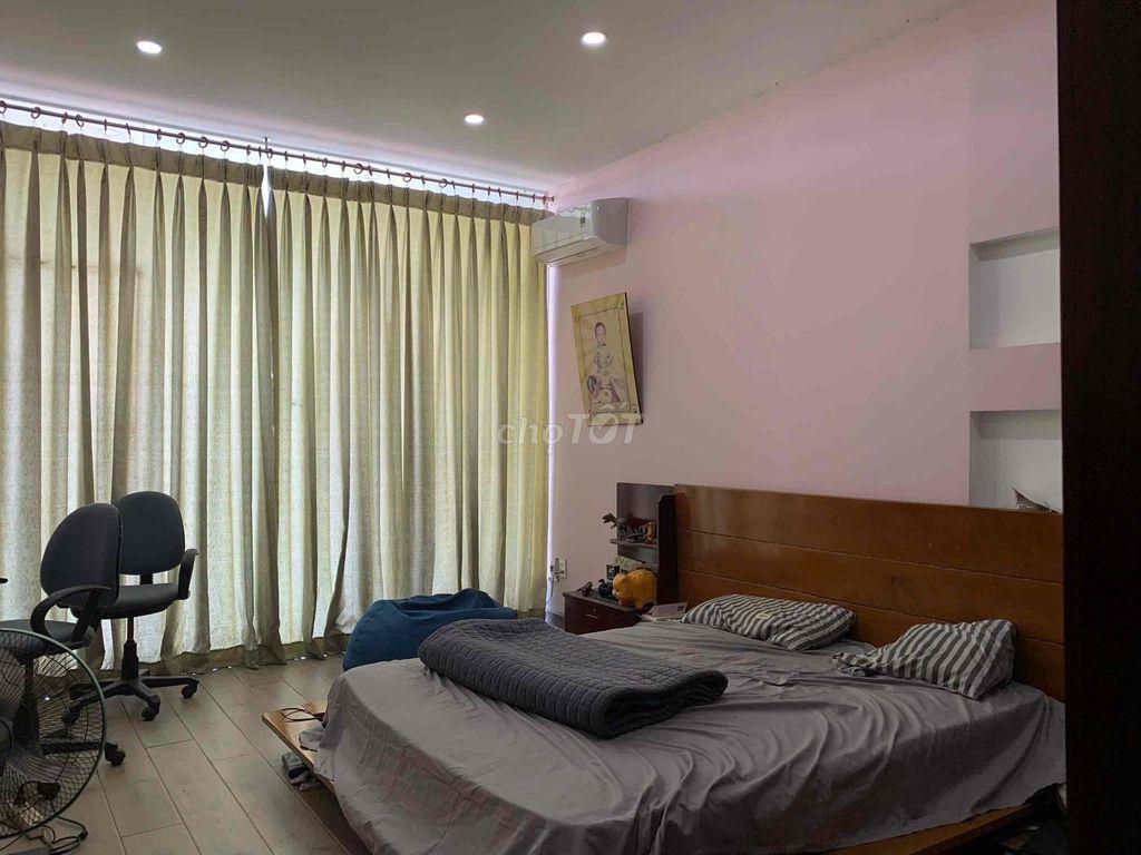 BÁN NHÀ VỊ TRÍ ĐẸP GẦN BẾN XE QUẬN 8