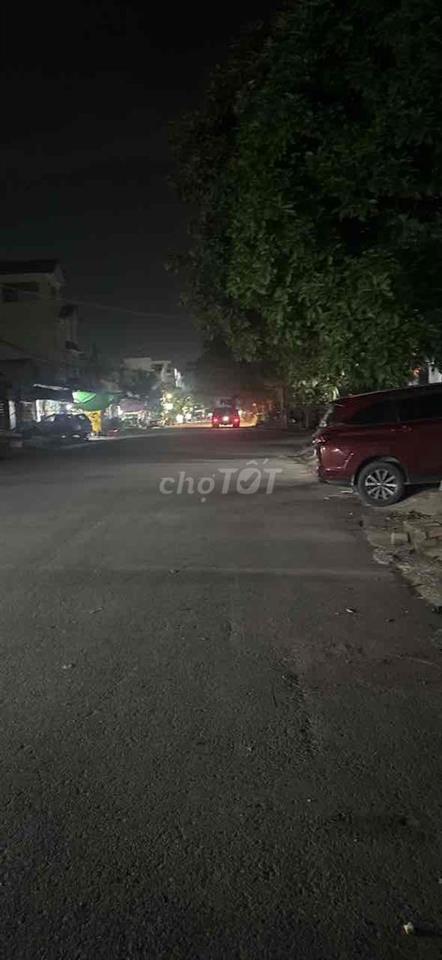 Mặt bằng 🏨❤️✅35m3 Giá 3tr3 Ngã tư Nguyễn Cửu Phú Trần Đại Nghĩa