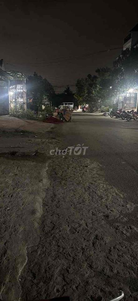 Mặt bằng 🏨❤️✅35m3 Giá 3tr3 Ngã tư Nguyễn Cửu Phú Trần Đại Nghĩa
