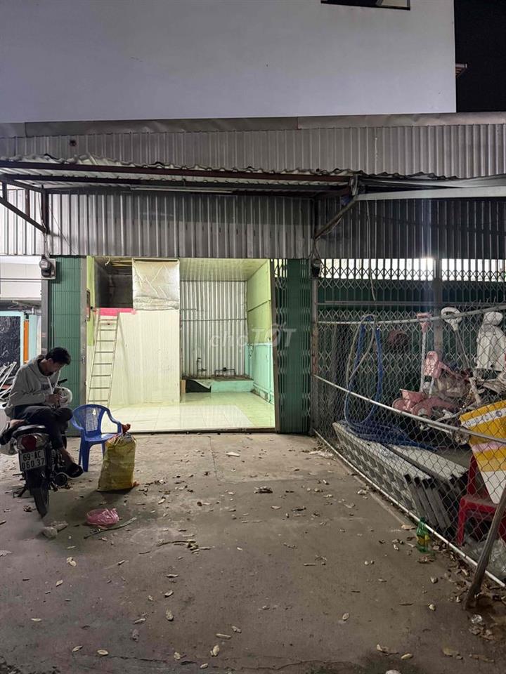 Mặt bằng 🏨❤️✅35m3 Giá 3tr3 Ngã tư Nguyễn Cửu Phú Trần Đại Nghĩa