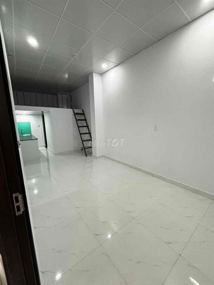 🏭🏨Phòng rẻ giá Tốt KCK Lê Minh Xuân gần chợ Đảo Mới 100%