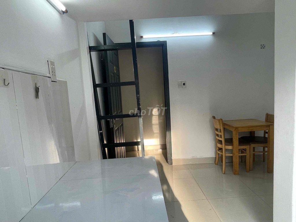 Duplex giá siêu hời giảm 500k 6 tháng đầu gần cầu Nguyễn Văn Cừ