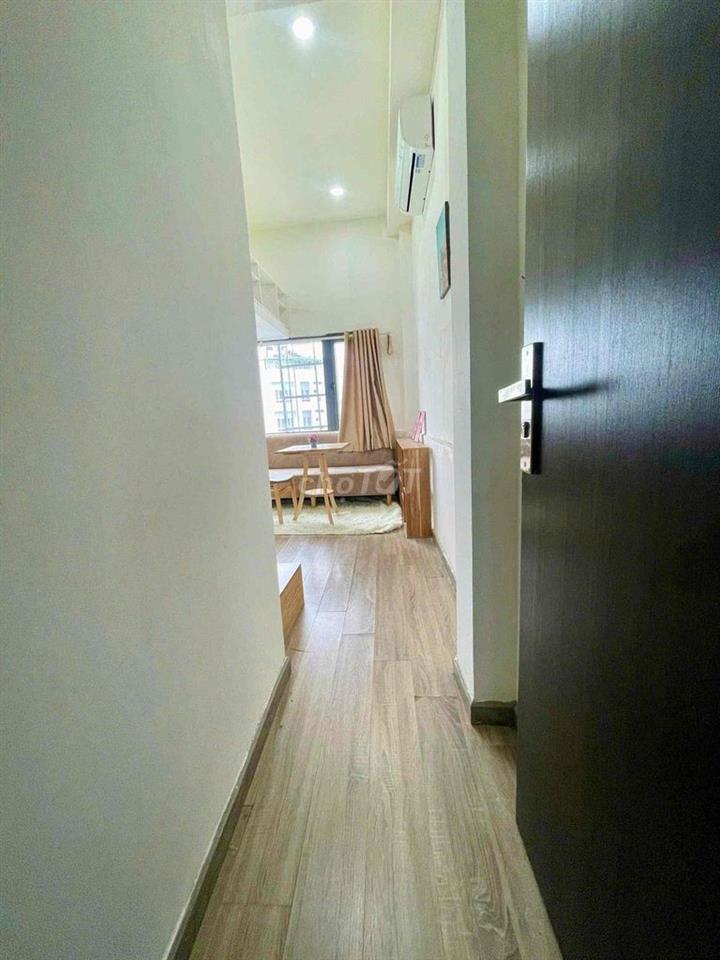 Vừa trống sẵn duplex cửa sổ trời full nội thất gần đại học NTTU