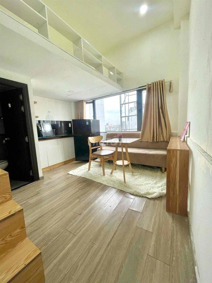 Vừa trống sẵn duplex cửa sổ trời full nội thất gần đại học NTTU