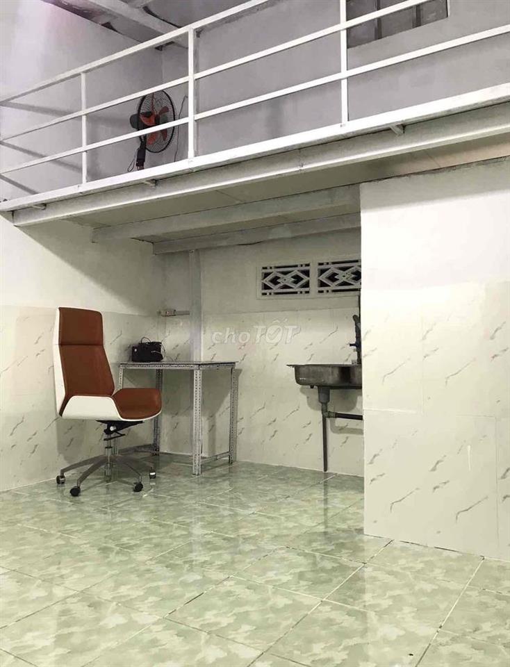 Cho thuê phòng trọ khuôn viên sân vườn, đường Dương đình cúc