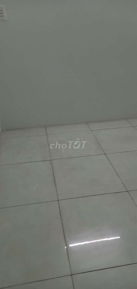 Phòng trọ giá rẻ gần nhà thờ Bình Chánh 1triu den 1 triu 2