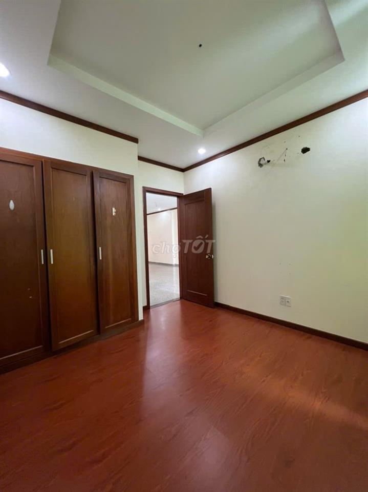 Cho thuê căn hộ Hoàng Anh Thanh Bình ngay Lotte, 2PN 1WC, giá 11tr