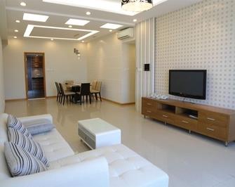Cần bán căn hộ The Mansion DT: 88 m2, 2PN, giá: 2,2 tỷ, có sổ hồng 