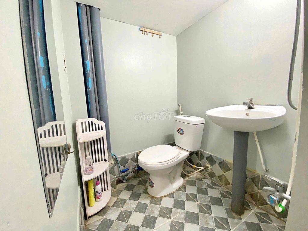 CHO THUÊ PHÒNG TRỌ CÓ BAN CÔNG QUẬN 10
