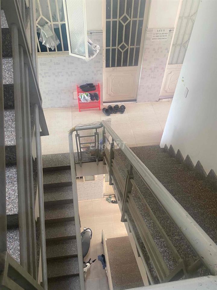 phòng thoáng mát, có gác, balcon gió trời gần BX quận 8. ub bình hưng