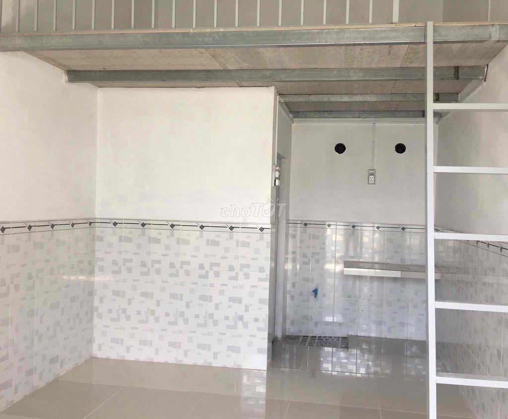 Cho thuê phòng trọ mới 25m2 có gác lững, WC riêng tại F2/3L Quách Đieu