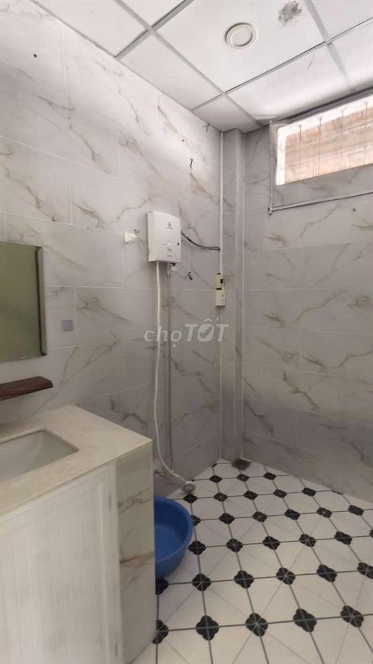 Phòng 2PN + P.khách 40m2, toilet trong phòng