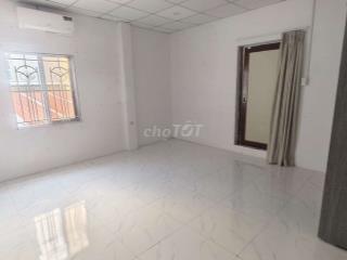 Phòng 2PN + P.khách 40m2, toilet trong phòng