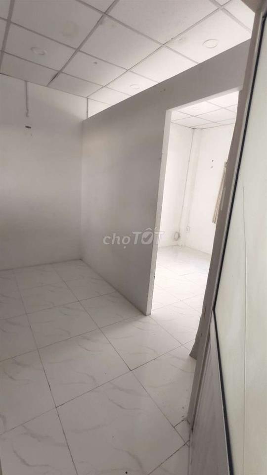 Phòng 2PN + P.khách 40m2, toilet trong phòng