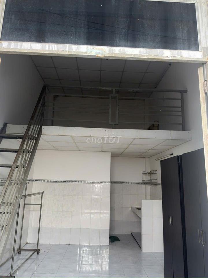 NHÀ TRỌ. DT 3,5.5m có gác. Tại 53 đường Bình Hưng , gần bến xe Q8