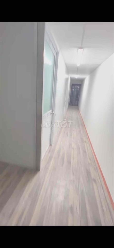 nhà mới mặt tiền rộng có thể kinh doanh đủ các loại dich vụ