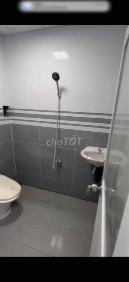 nhà mới mặt tiền rộng có thể kinh doanh đủ các loại dich vụ