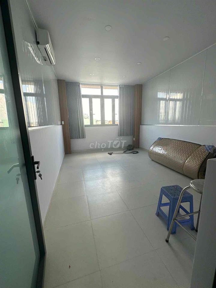 Cho Nữ Thuê Phòng sát siêu thị satral quận 8 phạm hùng .